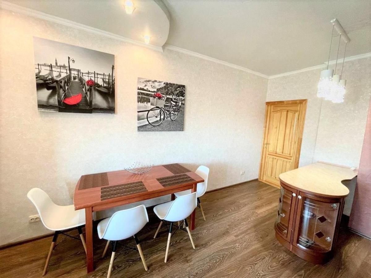 Luxcityapart On Olievskaya Киев Екстериор снимка